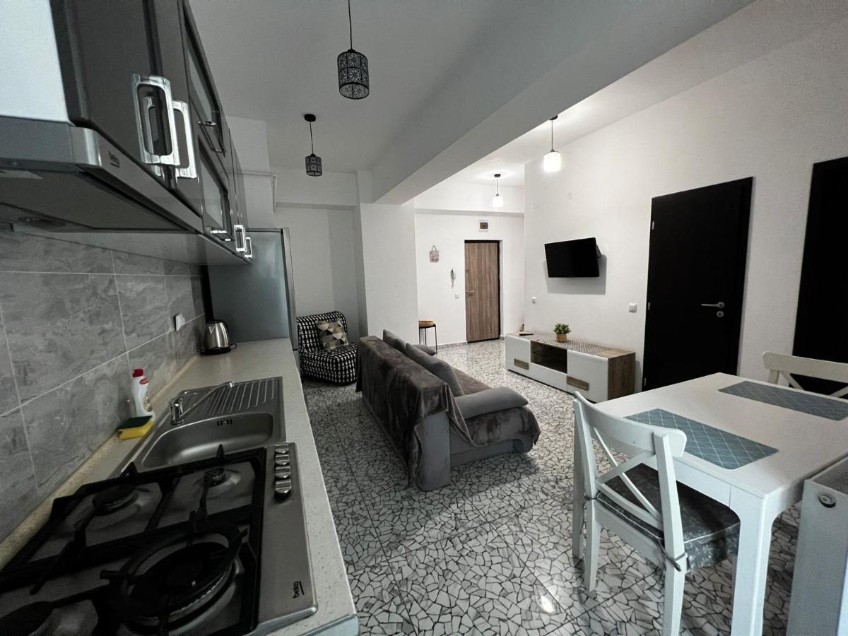 Cozy Accommodation Central City - Iasi Ngoại thất bức ảnh