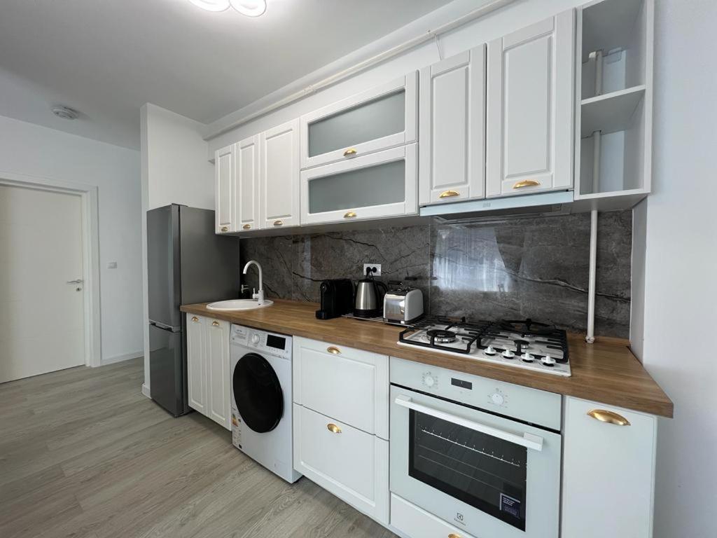 Cozy Accommodation Central City - Iasi Ngoại thất bức ảnh