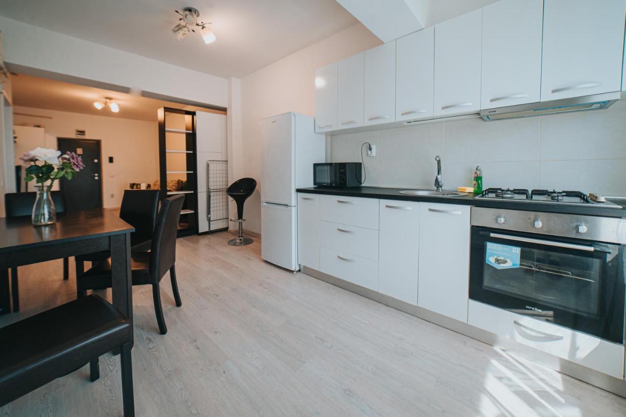 Cozy Accommodation Central City - Iasi Ngoại thất bức ảnh